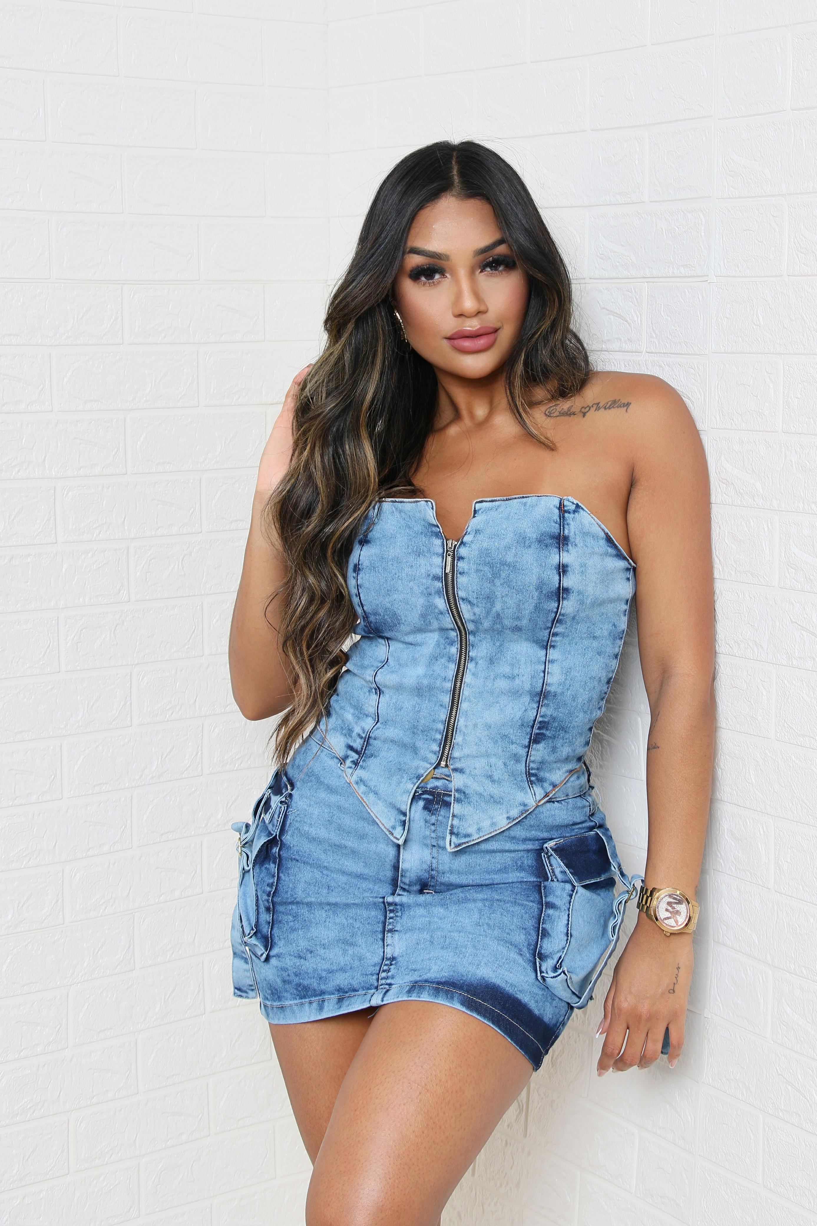 Conjunto Jeans Cropped com Short-Saia